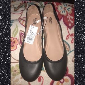 Mossimo 12W Black Flats NWT
